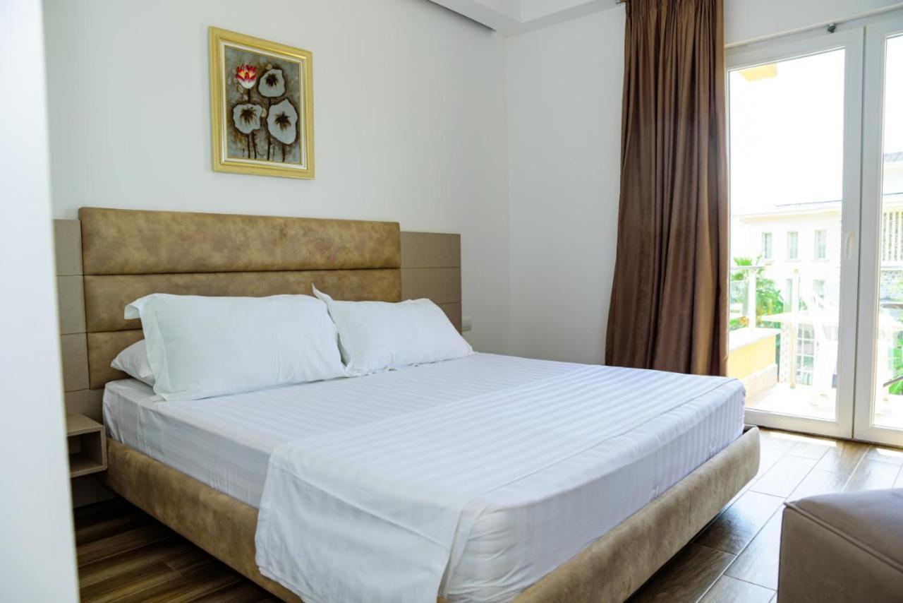 Hotel Orange เดอร์มี ภายนอก รูปภาพ