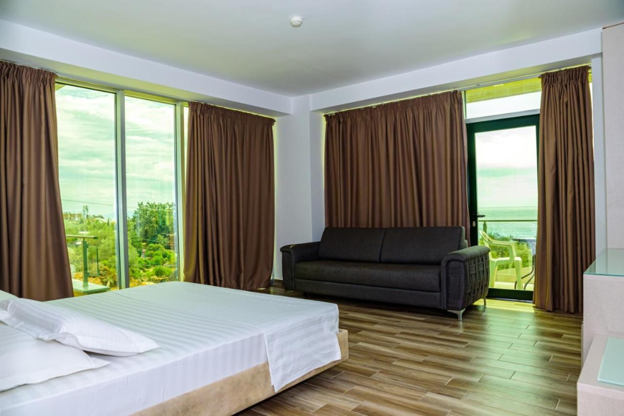 Hotel Orange เดอร์มี ภายนอก รูปภาพ
