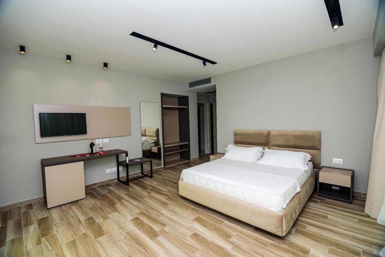 Hotel Orange เดอร์มี ภายนอก รูปภาพ
