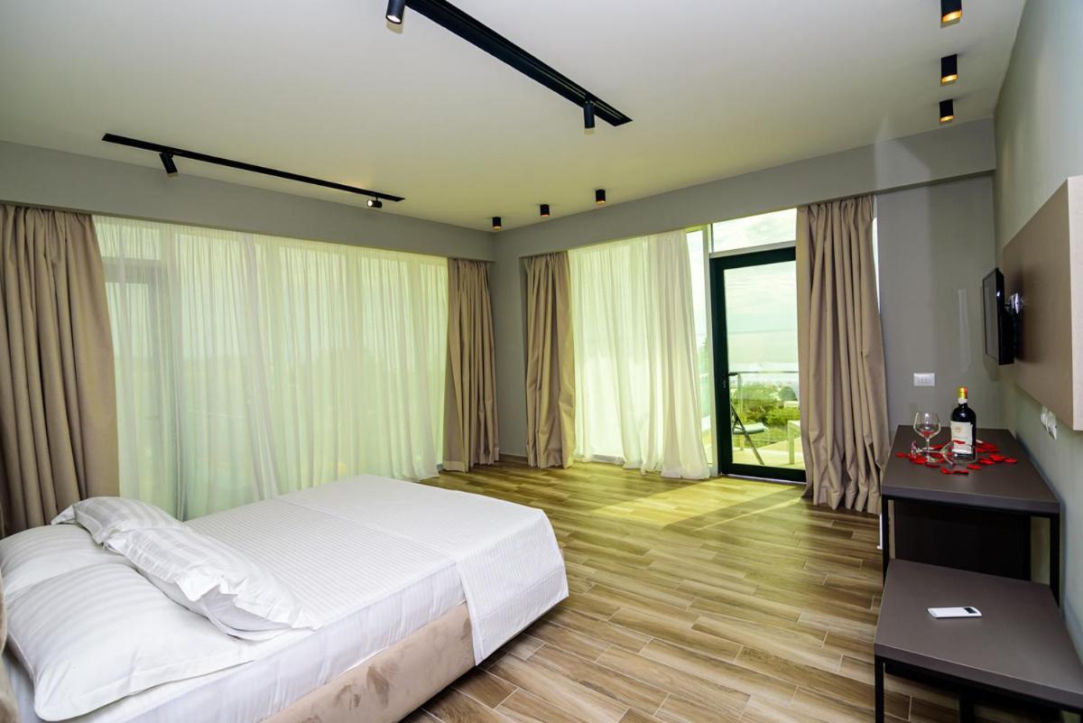 Hotel Orange เดอร์มี ภายนอก รูปภาพ
